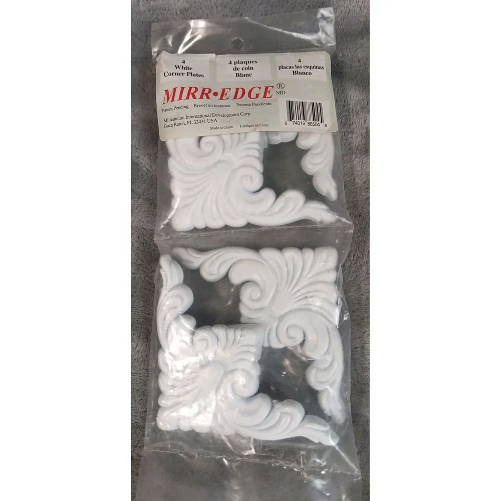 Mirr-Edge Corner Plates 3 3/4 Inch x‎ 3 3/4 Inch x 1/4 Inch White Scroll Accent